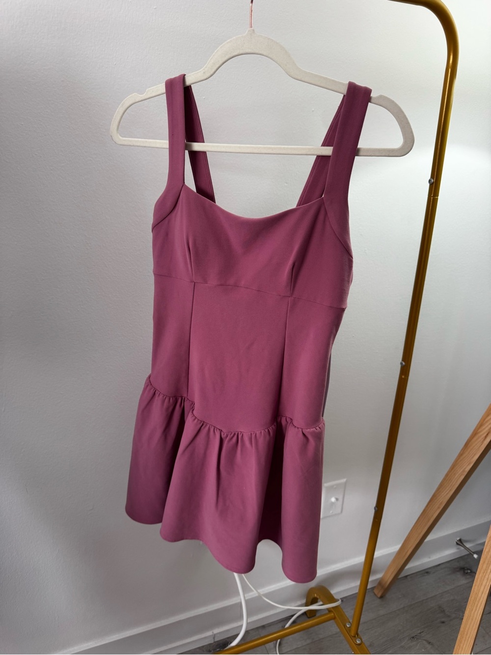 ALO Yoga Mauve Sleeveless Ruffle-Hem Dress